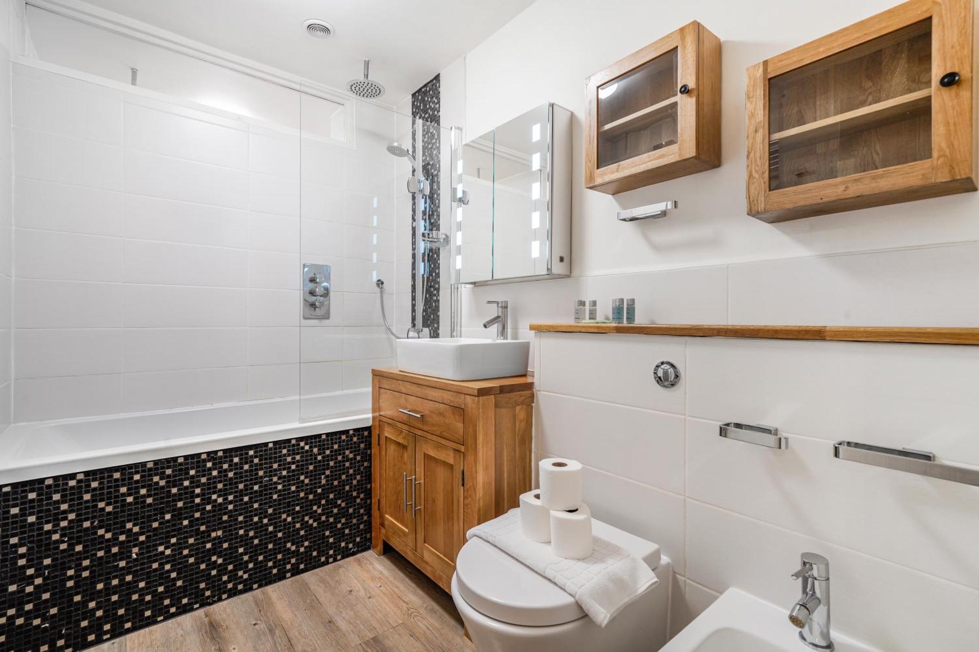 Apartment Executive 4 Bedroom Town House In Canada Water Free Wifi & Parking By Aparts *